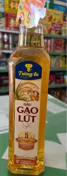 Dầu Tường An gạo lứt Light 5 dưỡng chất chai 1L