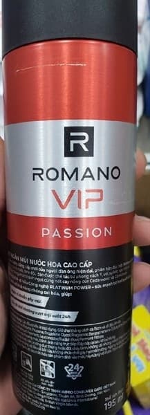 Xịt khử mùi Romano Vip Passion 150ml