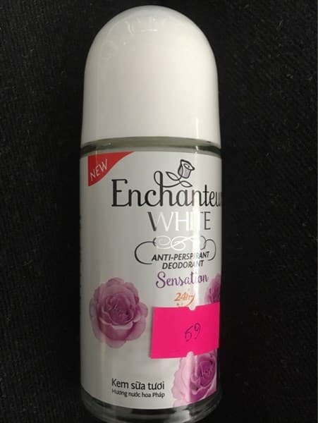 Lăn khử mùi Enchanteur White tím 50ml