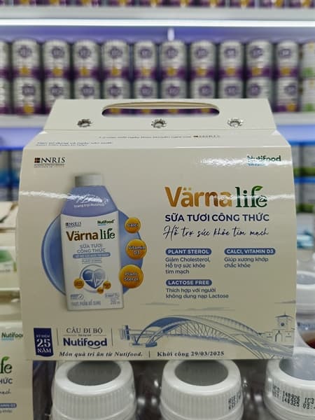 Sữa tươi Varna Life 200ml màu Tím ( 6 hộp/ lốc)