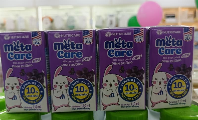 Sữa chua uống Metacare 1 tỷ lợi khuẩn 110ml Vị nho