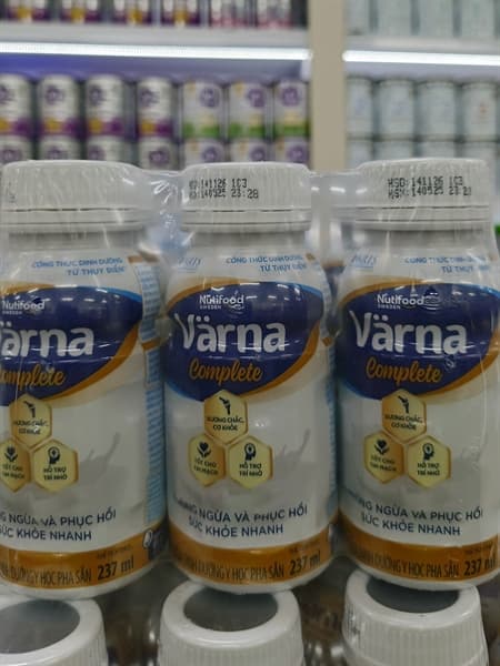 Sữa nước Varna Complete 237ml/chai (4L/T)