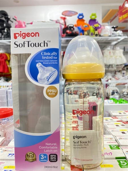 Bình cổ rộng Pigeon 240ml PPSU
