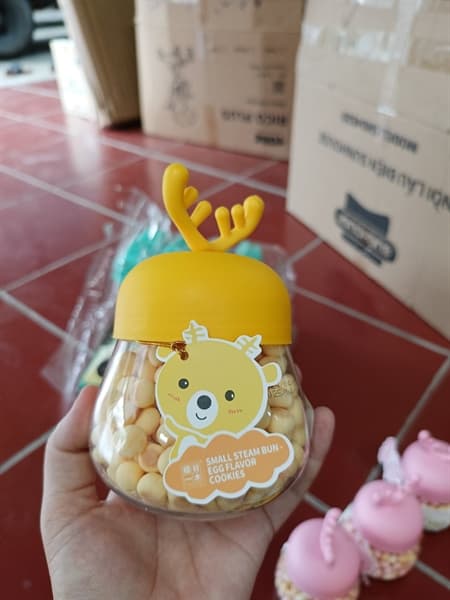 Bánh Small Stream Bun vị trứng màu vàng 90g