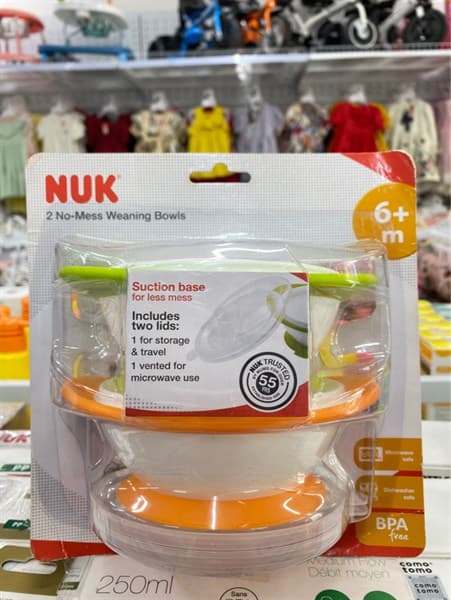 Bộ 2 bát ăn NUK chống đổ có nắp