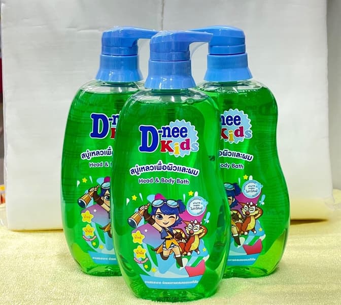 Tắm gội Dnee 400ml ( Xanh lá )