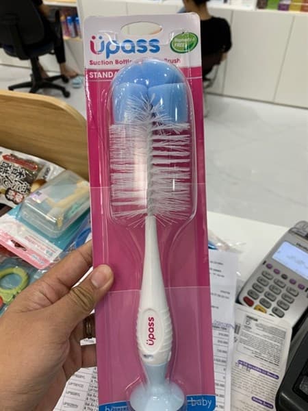 BỘ CỌ BÌNH SỮA & NÚM TI CÓ ĐẾ HÚT CHÂN KHÔNG (xanh) UP7004NX