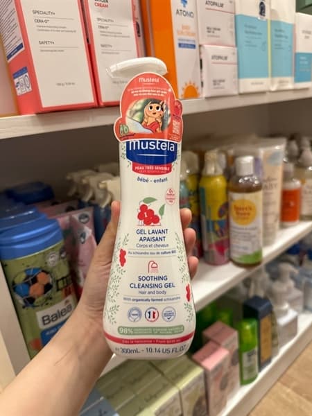 Gel - Sữa tắm gội da nhạy cảm Mustela 300ml