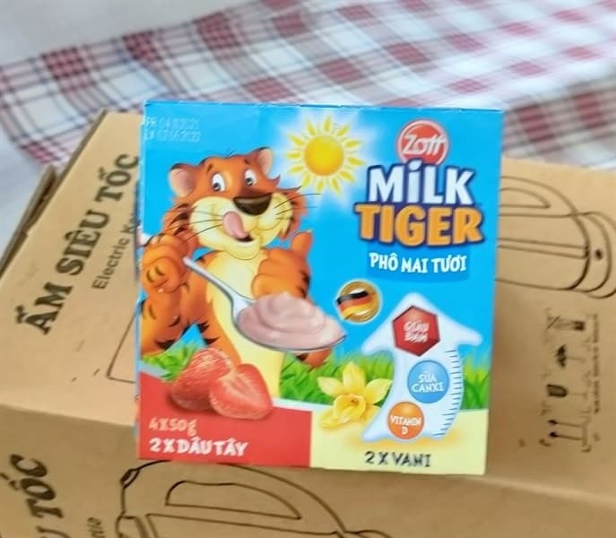 Phô mai Zott tươi Milk Tiger Dâu - Vani