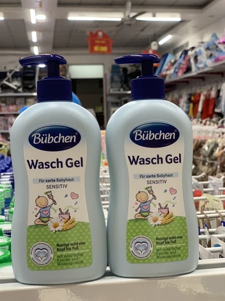 Sữa tắm gội tinh chất hoa cúc và lúa mì Bübchen 400ml