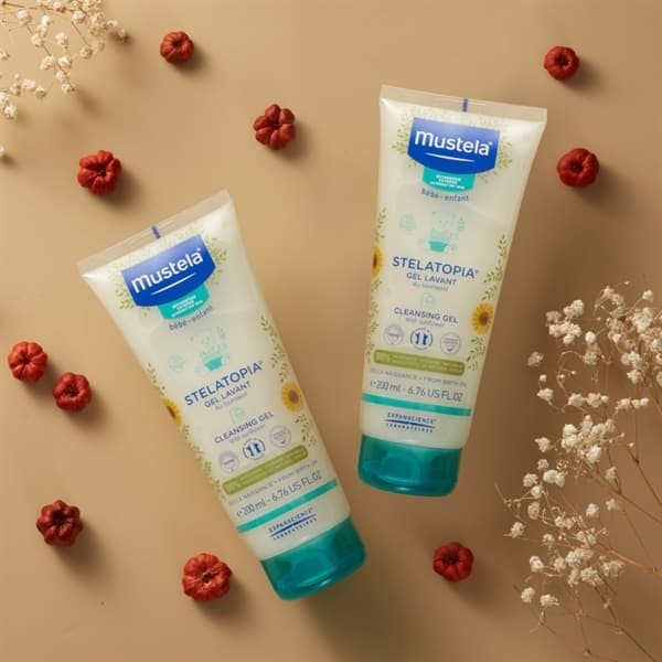Gel sữa tắm trị chàm Mustela Stelatopia 200ml