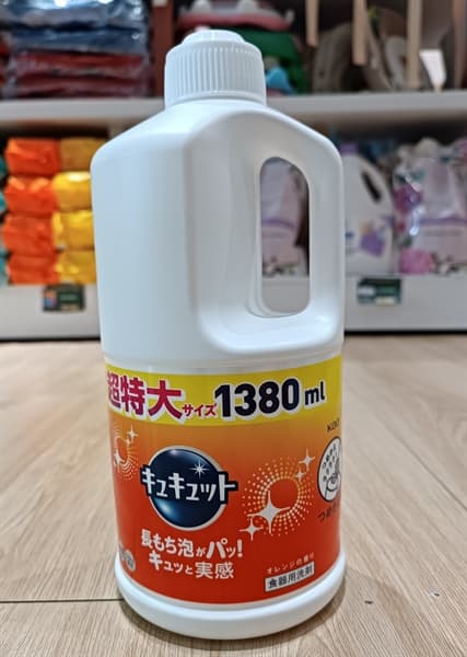 Nước rửa chén Kao 1380ml Hương Cam