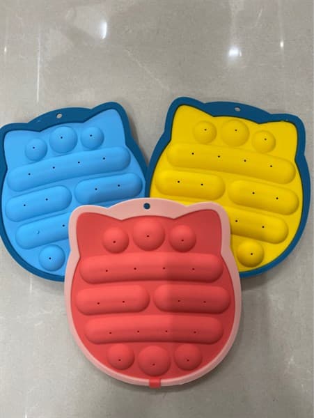Khuôn silicon làm xúc xích hình mèo