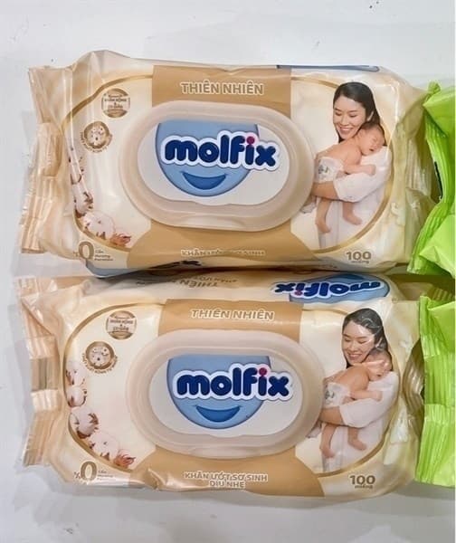 KHĂN ƯỚT MOLFIX DÀNH CHO TRẺ SƠ SINH DỊU NHẸ 100 MIẾNG