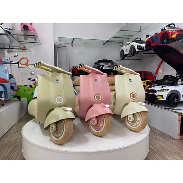 XE ĐIỆN VESPA MẪU MỚI 916