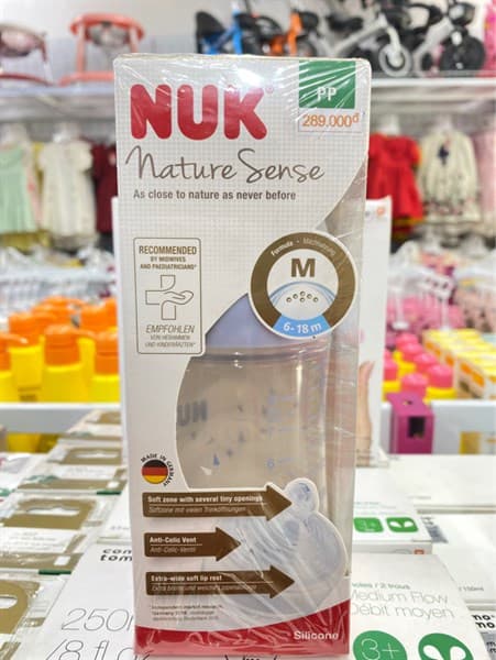 Bình sữa NUK PP Nature Sense 260ml núm ti Silicone S2 - M