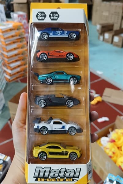 HỘP XE HƠI SẮT TRỚN 6C ĐỦ MẪU