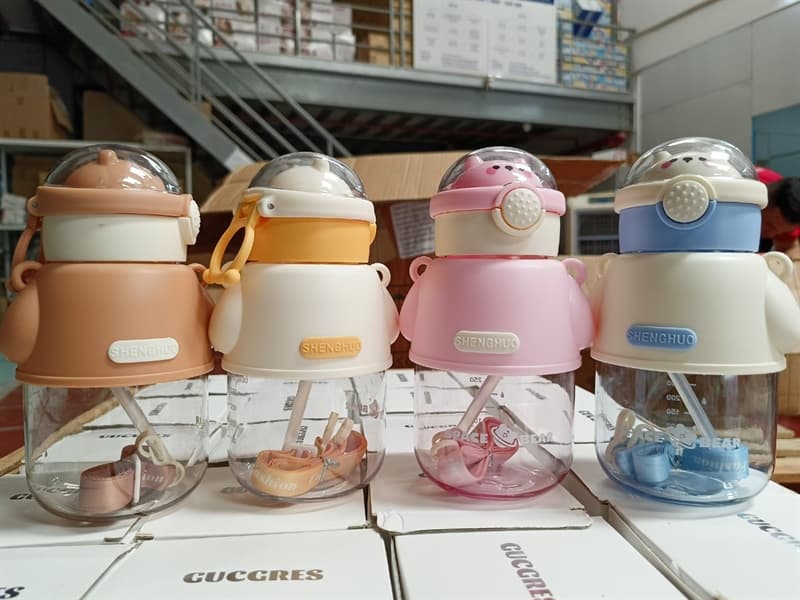 Bình Nhựa Nắp Gấu 650ml