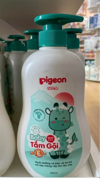 Tắm gội Pigeon 700ml Xanh