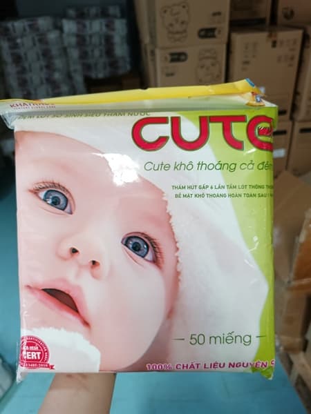 Tấm lót sơ sinh Cute 50 miếng