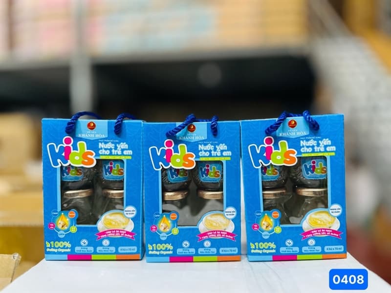 Yến chưng đường phèn Kids Yannest 35% đường Organic lốc 4 hũ x 70ml