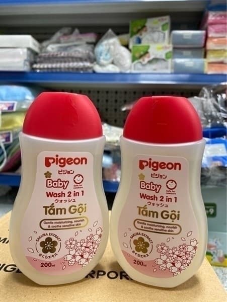 Sữa tắm gội Pigeon Sakura đỏ 200ml