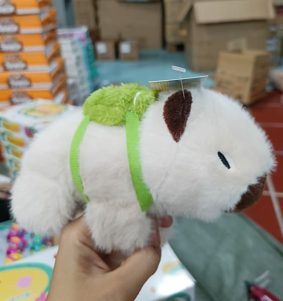 CAPYBARA ĐẬP TAY TRẮNG ĐEO BALO