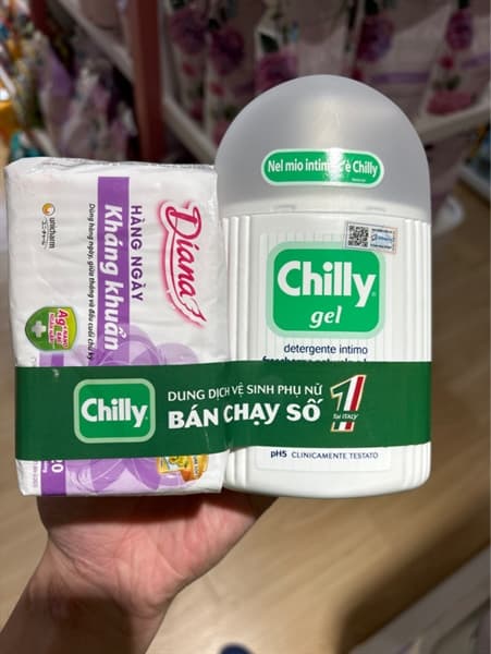 Dung dịch vệ sinh Chilly Gel - Ý (màu xanh - dùng hàng ngày)