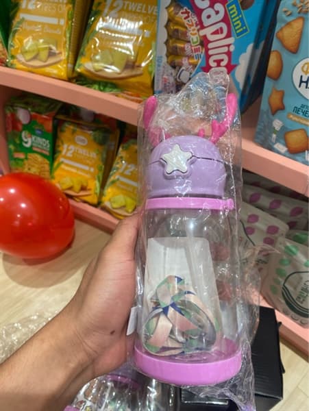 KM Hikid - Bình nước hình hươu dây đeo (1 lon )