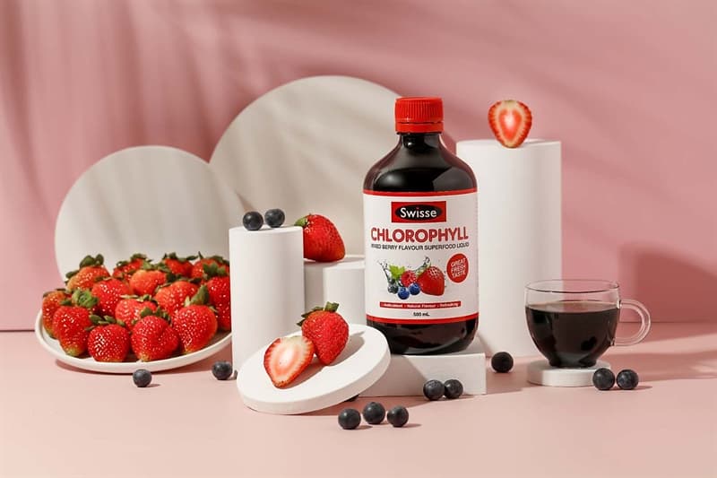 Nước diệp lục Swisse Mixed Berry 500ml đỏ