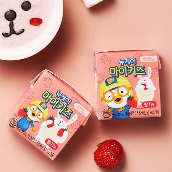 DAESANG- Sữa nước Pororo vị dâu 150ml