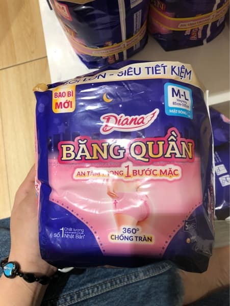 Băng Vệ Sinh Diana Sensi Dạng Quần Size M-LGói 5 Miếng