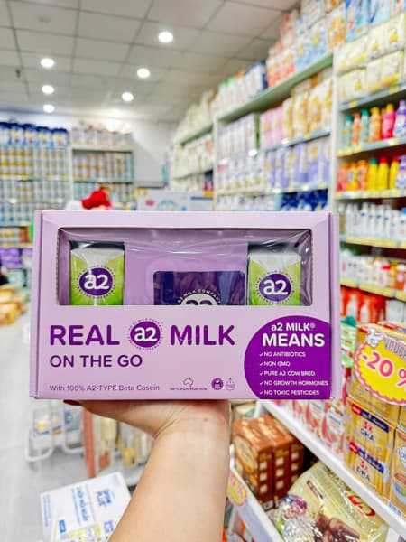 Set quà Blind box (2 hộp sữa A2 + giá đỡ điện thoại A2)