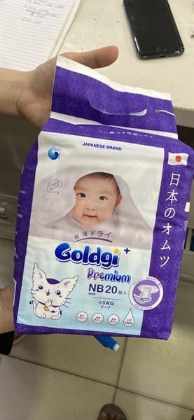 Tã dán Goldgi NB20